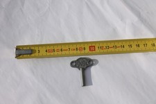 Ancienne clé GEGE pour Jouets