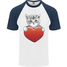 Un Mignon Chat Avec Coeur