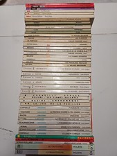 LOT DE 46 CLASSIQUES LAROUSSE