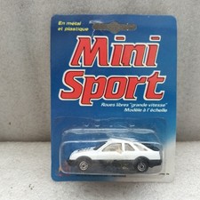 EDOCAR MINI SPORT FORD SIERRA XR4 I BLANCHE TRES BON ETAT EN BLISTER
