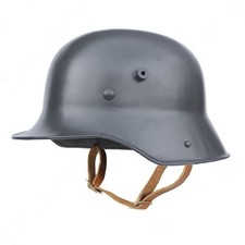 Casque / doublure en acier M16 de l'armée allemande de la 1ère guerre...