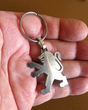 Ancien porte clé métal