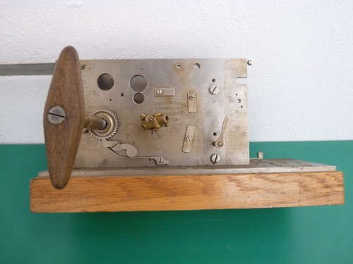 Télégraphe militaire suisse - télégraphe,