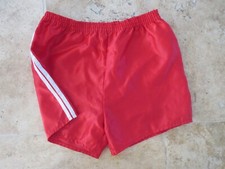 Short sport vintage nylon épais polyamide années 80 rouge blanc 174 M