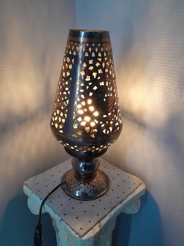 Jolie lampe chevet - de, en