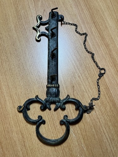 Ancien support porte clef - porte,