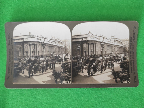 Photo the bank - photo, england
