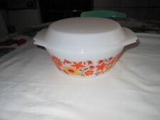 Cocotte ou plat de service Arcopal  France motif fleur oranges vintage