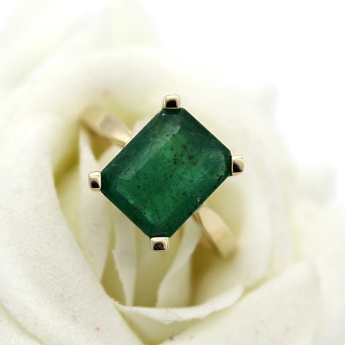 Bague classique émeraude