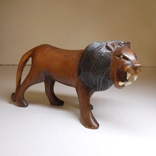 Sculpture statue lion marron