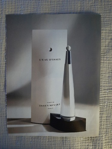 Publicité papier parfum - publicité,