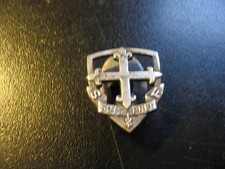 *Ancienne insigne de boutonnière des scouts de France