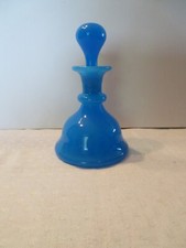 ancien petit flacon en opaline