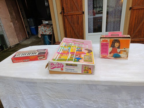 Lot jouets anciens barbie - lot,