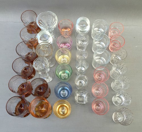 Lot verres anciens à - lot,