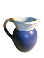 beau pichet artisanal  multicolor en céramique signé à identifier poterie potier