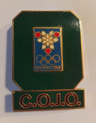 Magnifique badge marqué - le,