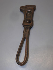 - ANCIENNE CLE ANGLAISE