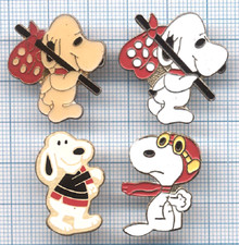 Lot de 4 Pin's BD SNOOPY / aviateur aviator / randonneur / PEANUTS / Chien Dog