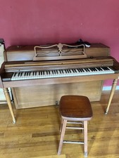 Walnut Spinet Upright Piano