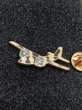 Pin pins - pin's,