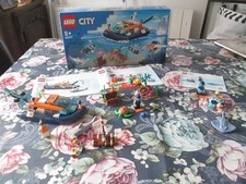 Lego Boite 60377 bateau figurines animaux requin tortues raie city jeux jouet