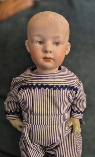 Poupée ancienne bébé