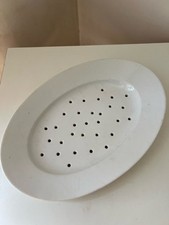 Plat ovale égouttoir asperges faïence blanche XIX