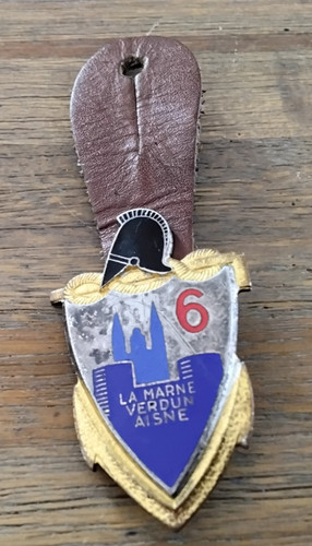 Insigne pucelle militaire 6èm - pucelle,