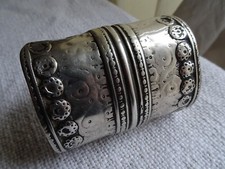 Bracelet manchette ouvert