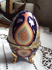 Oeuf en porcelaine ,boite a