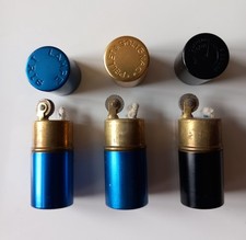 Lot de 3 anciens petits briquets Publicitaires différents avec leur pierre