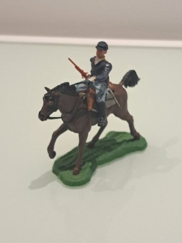 Britains cavalier soldat - britains,