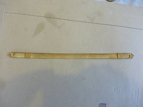 Ancienne petite jugulaire - petite, "
