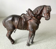 PETIT CHEVAL EN RÉGULE