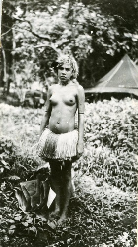 Pin aborigene photo - "pin-up,