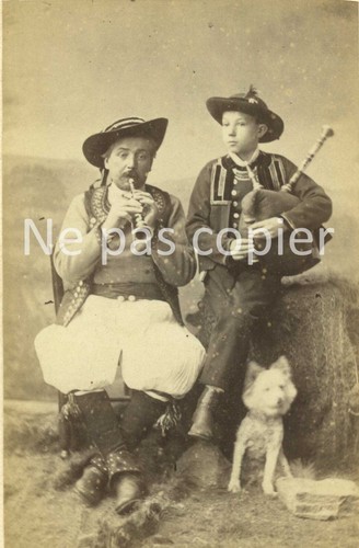 Sonneurs ploaré vers 1880 - ploarÉ,