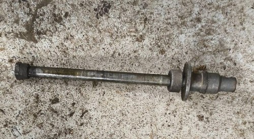 Axe roue arriere - roue,