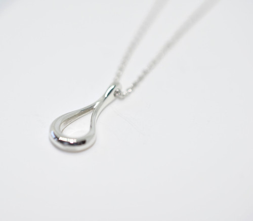 Collier pendentif goutte - , de