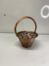 Pique fleur en forme de panier corbeille en cuivre estampillé lecellier à nettoy