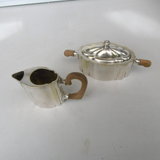 pot a lait et sucrier en metal