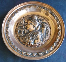 Assiette murale vintage –