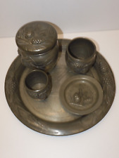 *TRES JOLI SERVICE de FUMEUR en ETAIN Signé F Cortési Décor POMMES de PIN   D