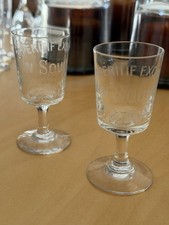 Duo de Verres À Pied Soufflés Publicitaires 1900