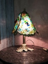 Lampe grappe de raisin et fleurs  verre coloré Murano pied en bronze