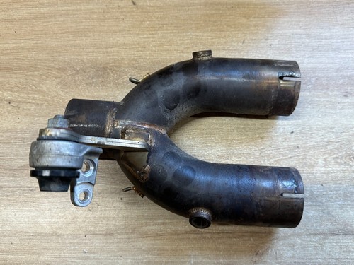 Tube silencieux d - un,