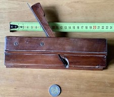 outils anciens, beau rabot bois peugeot et jackson...