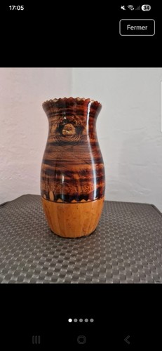 Vase décoratif marron