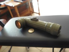 lampe de poche militaire de style Fulton