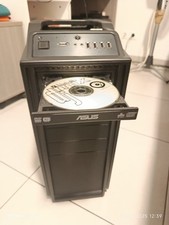 centrale d ordinateur cm Storm noire avec lecteur cd  avec câblé de branchement 